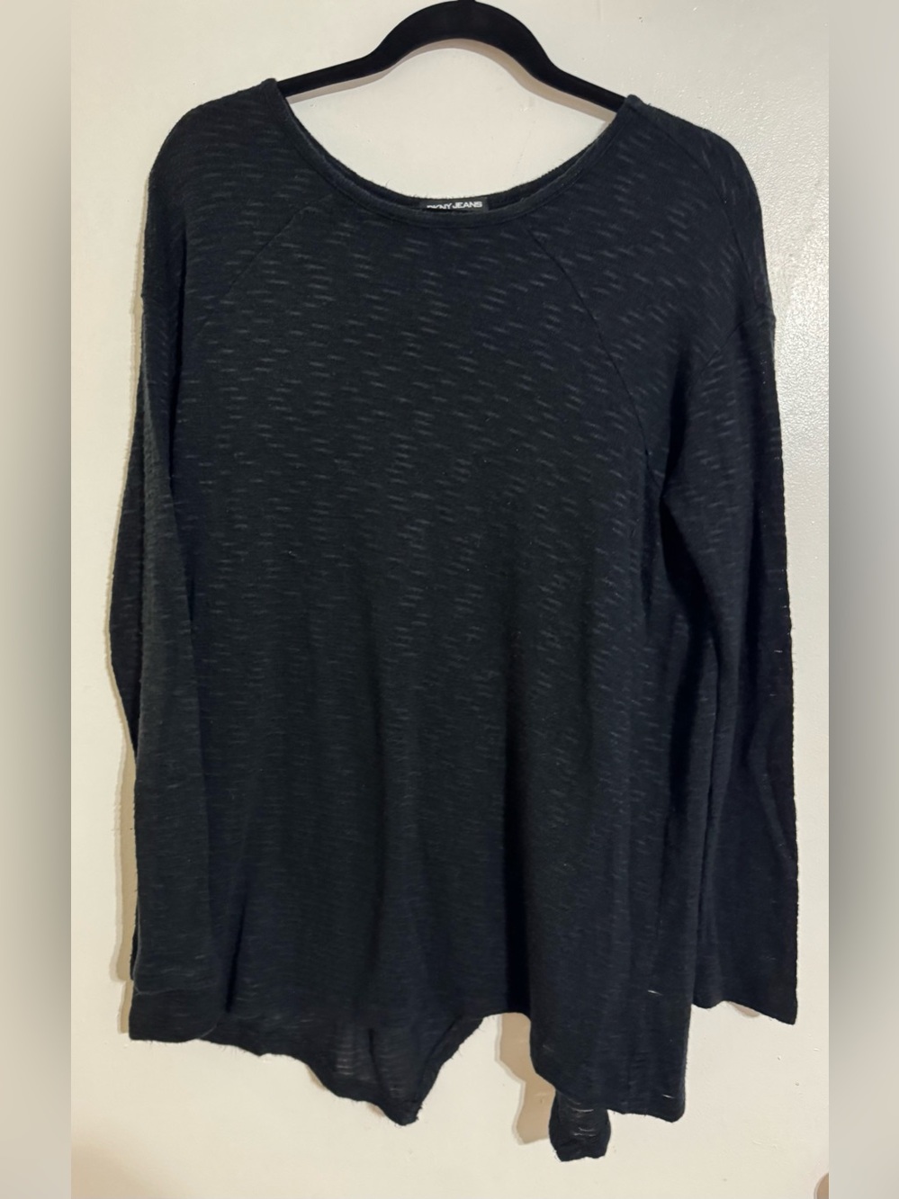 DKNY Black Long-Sleeve Sweater with back split size XL